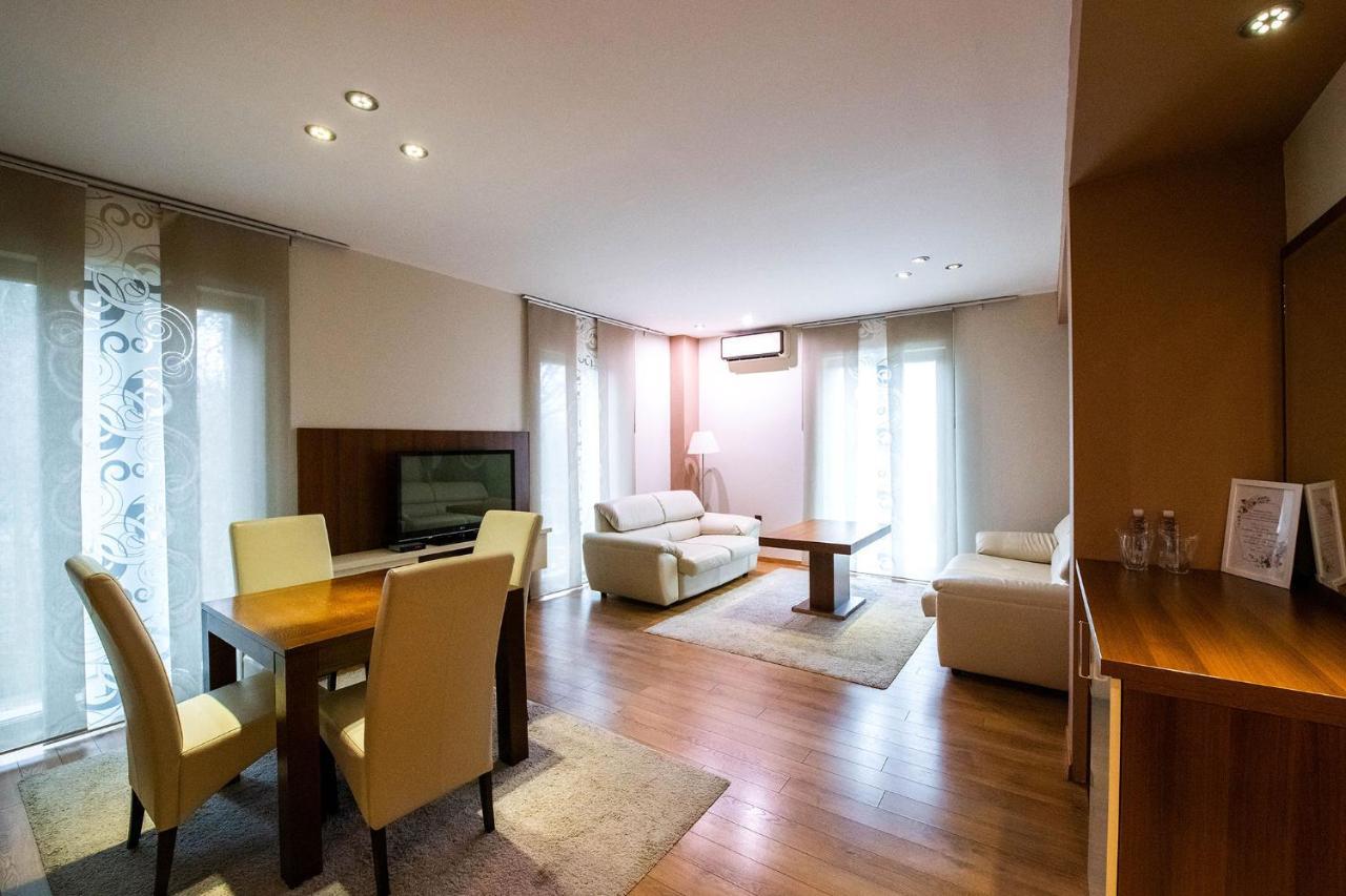 Vakarel Hotel Villa Ekaterina מראה חיצוני תמונה